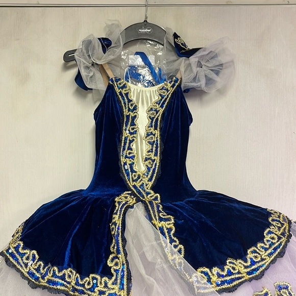 Revolution Dancewear Majestic (child size LC) - Picture 4 of 13